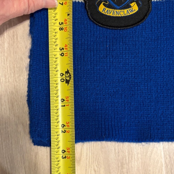Wizarding World of Harry Potter Ravenclaw Blue and Gray Striped Scarf with Crest - Picture 6 of 7